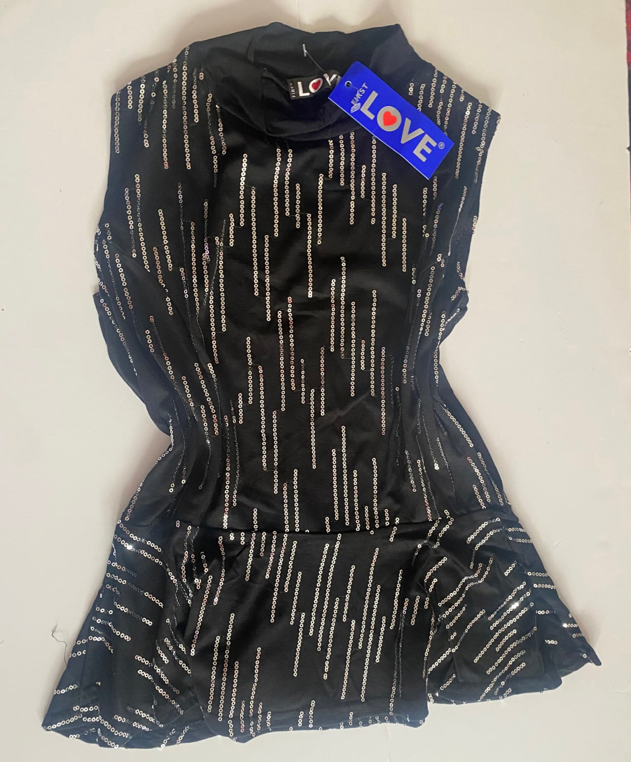 Size large top best fits size 12