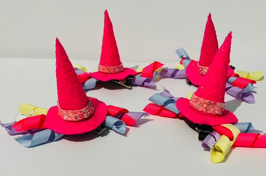 Mini witch hat hair clip