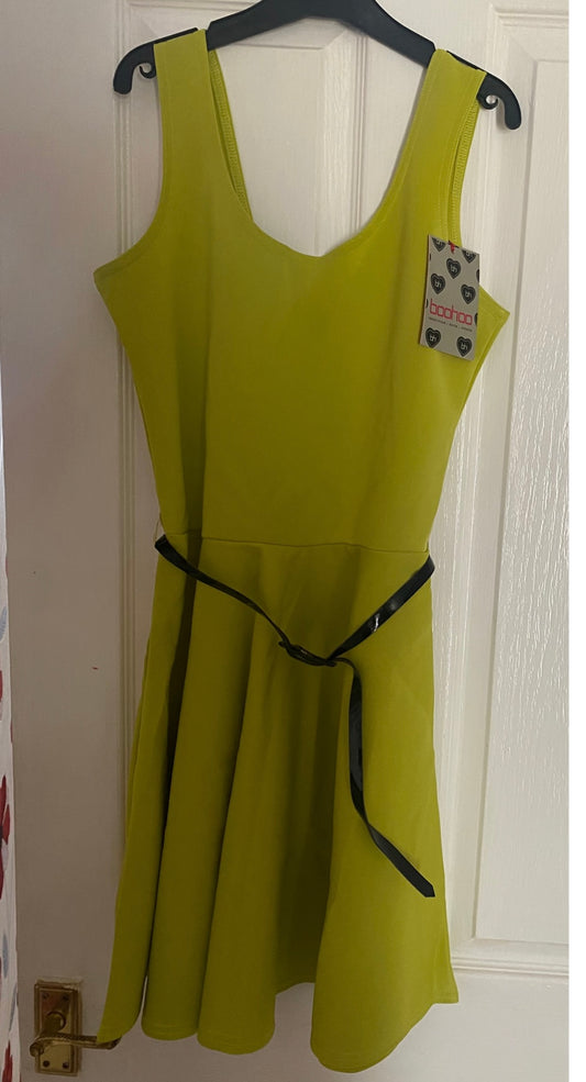 Boohoo lime dress size 14