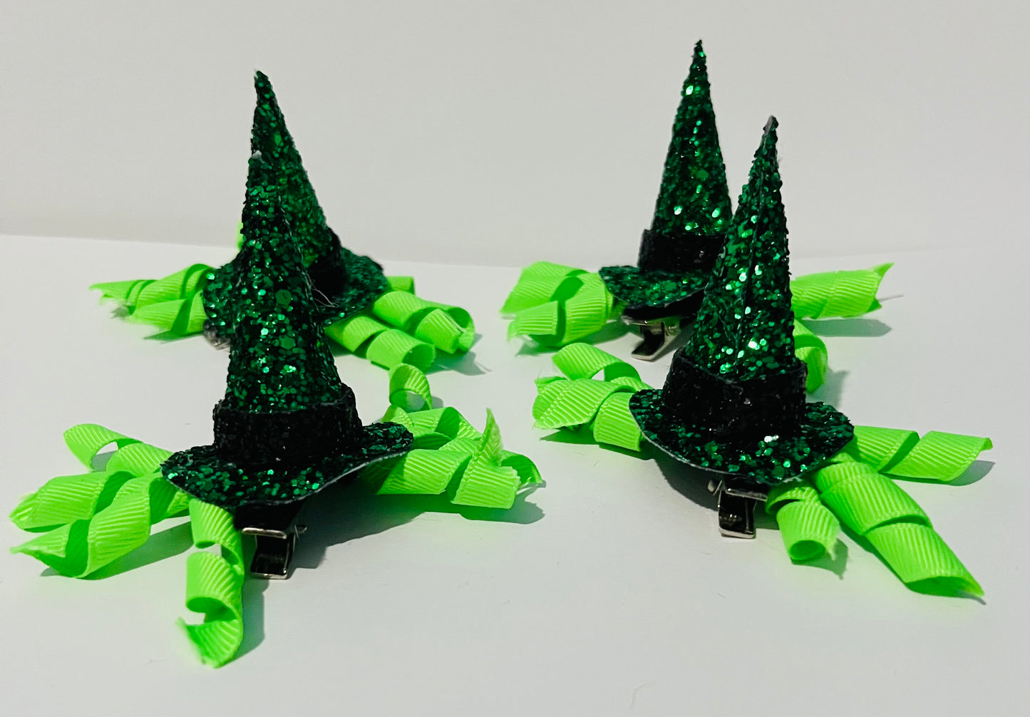Mini witch hat hair clip